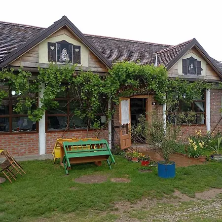 Amanet House - Breza Zasavica